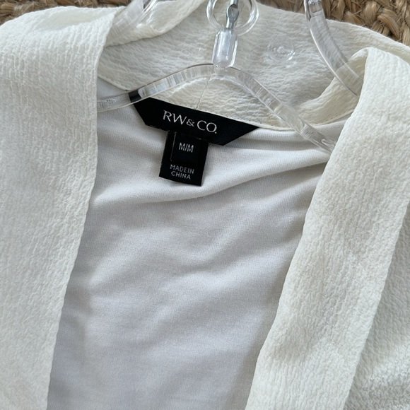 RW&CO Blouse - Picture 3 of 3